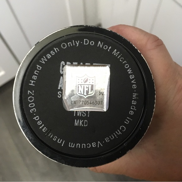 Great American Las Vegas Raiders Christmas Travel Tumbler NFL 30oz Hot Cold - Picture 6 of 7